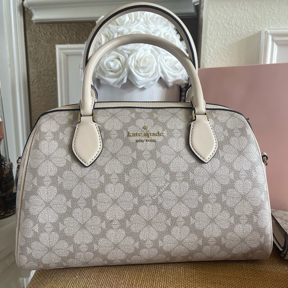 Kate Spade Signature Spade Flower Large Dolly Duffle Crossbody KI831 - Picture 13 of 16